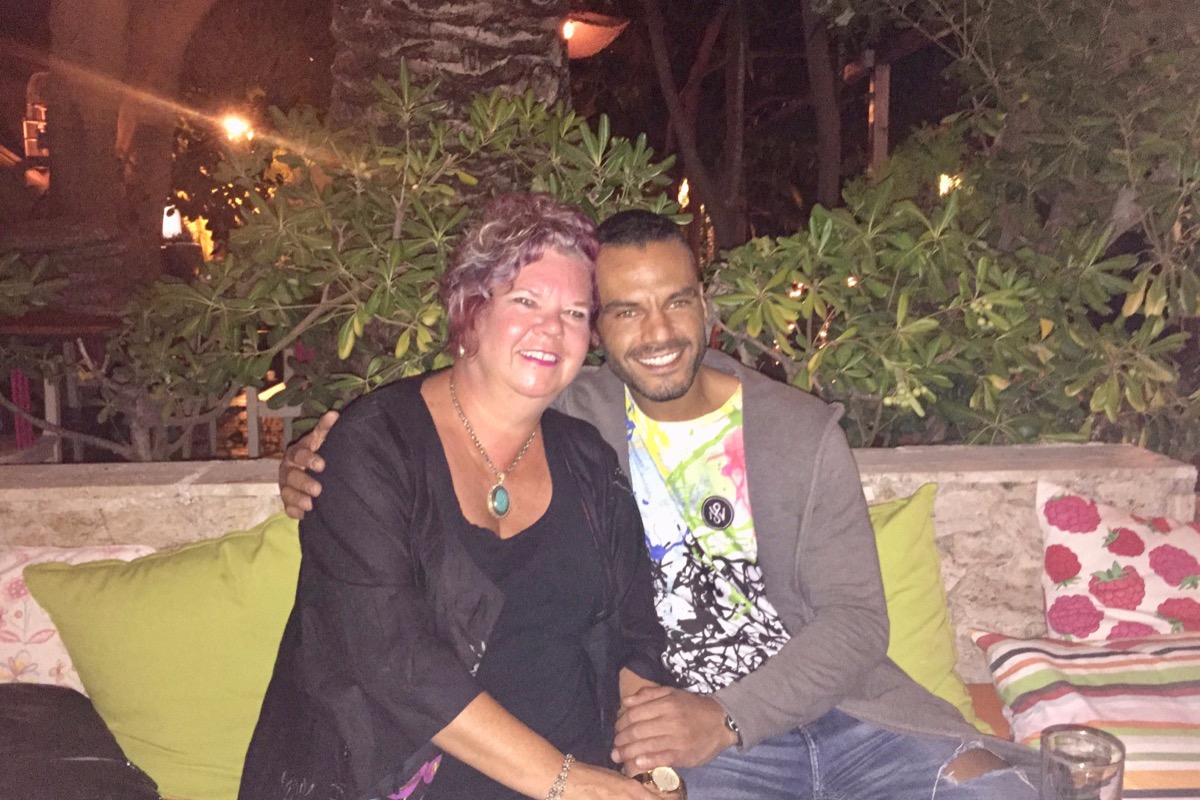 Ντίξον dating Φιλαδέλφεια αετοί dating ιστοσελίδα