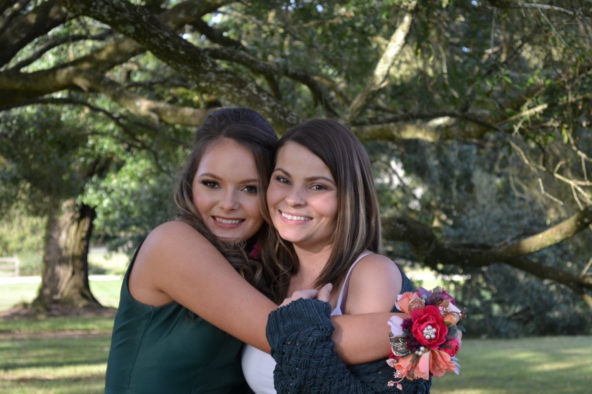 Help Jennifer Wares Family photo