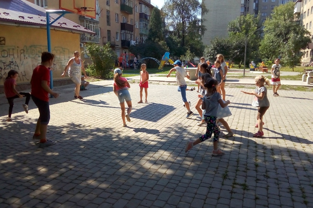 39025116_1557148847838911_r.jpeg