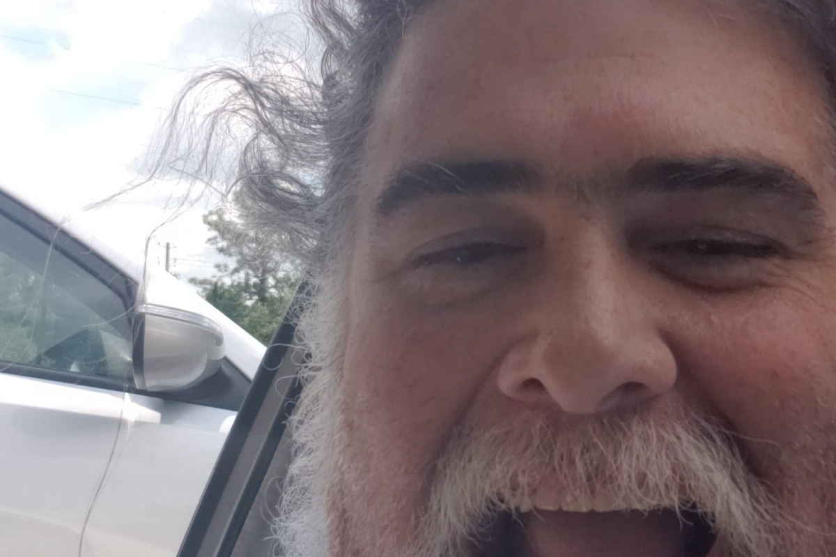 39045582_1557200351163487_r.jpeg