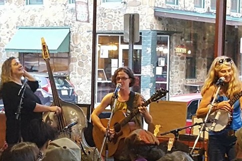 Darci Heil DeWulf photo