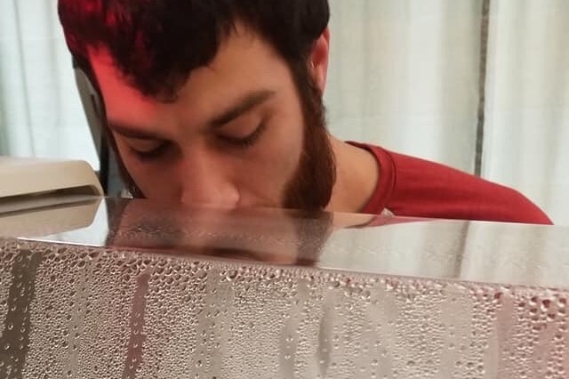 39193974_1557771698303353_r.jpeg