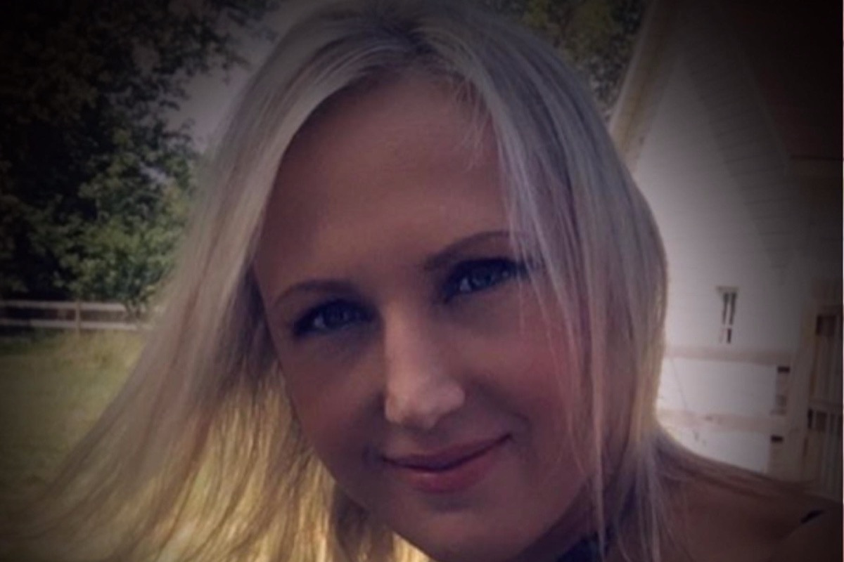 Please help my friend Jennifer's family photo