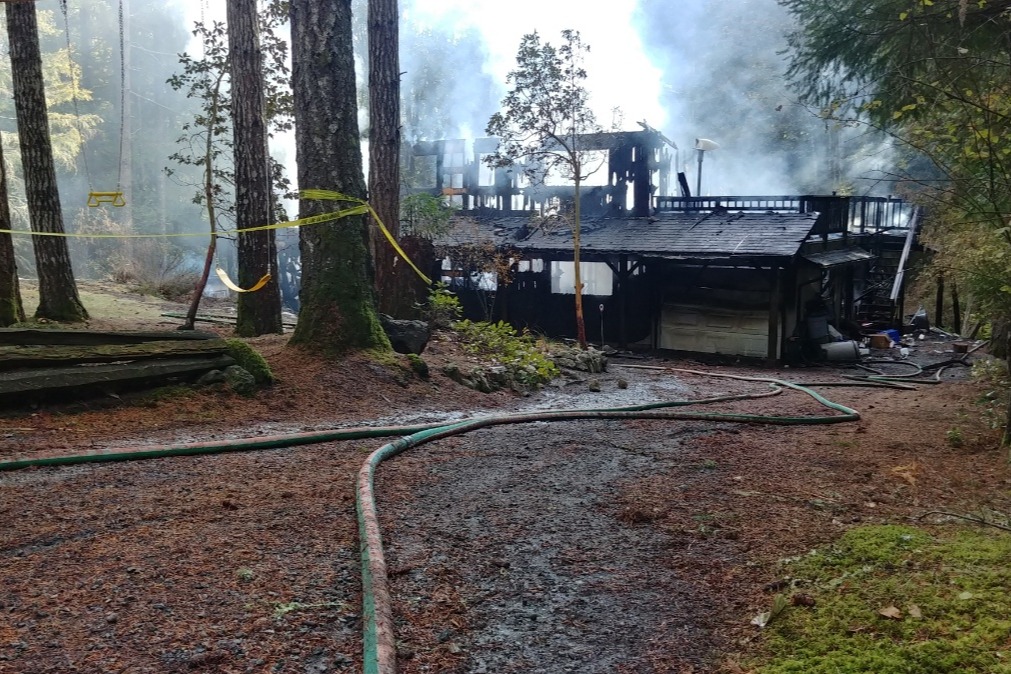 Help Graeme & Sara recover from devastating fire photo