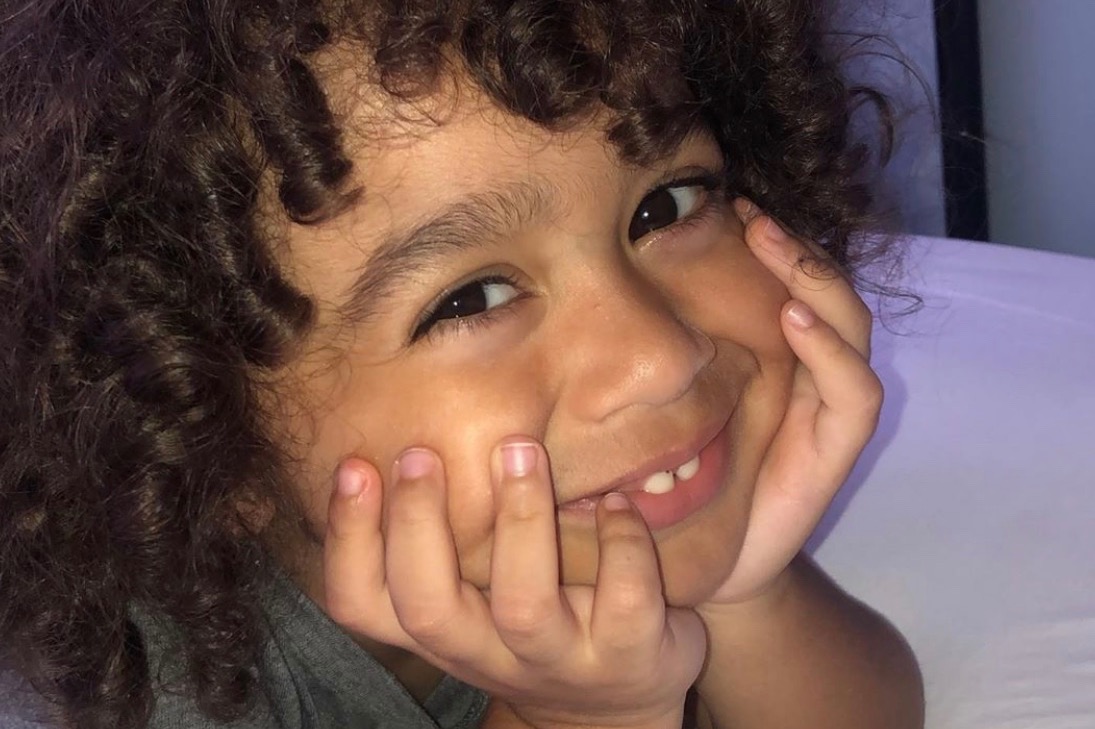 Help Avin the Tiny Paleontologist battle Lymphoma photo