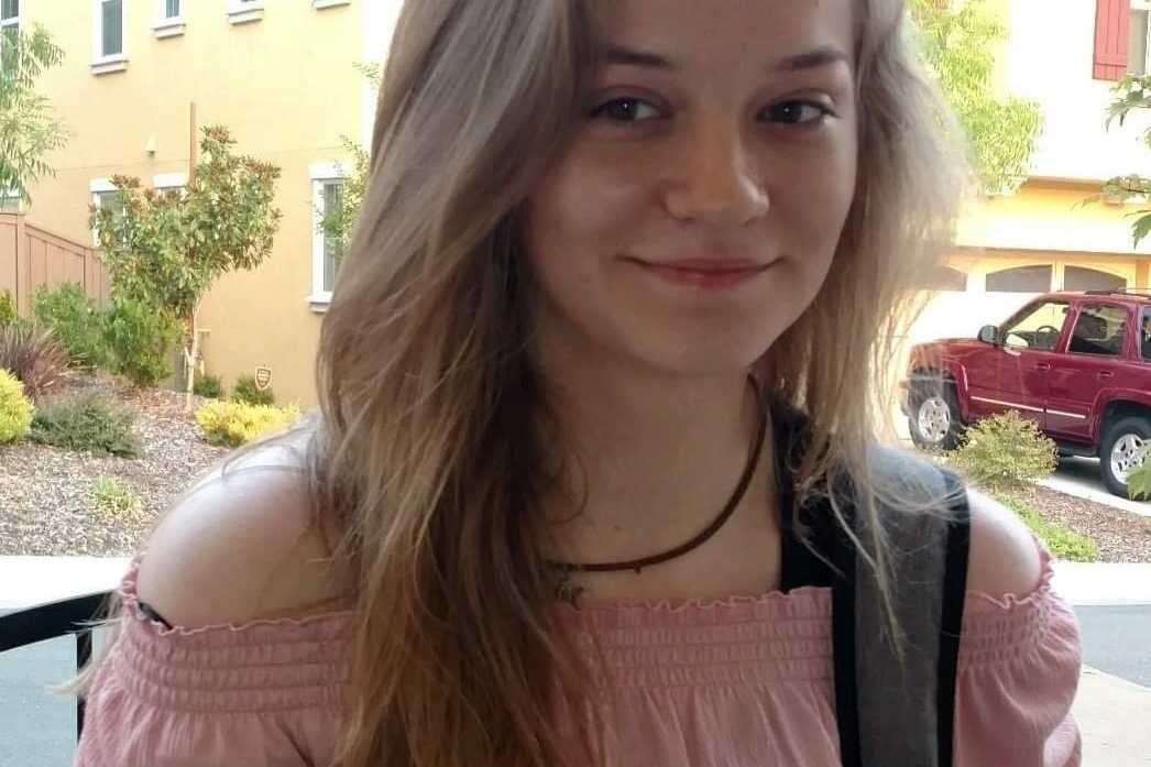 zerrin özer gülüşü hayvan ların çiftleşmesi