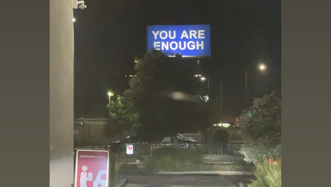 48139192_16332949954401_r.jpeg