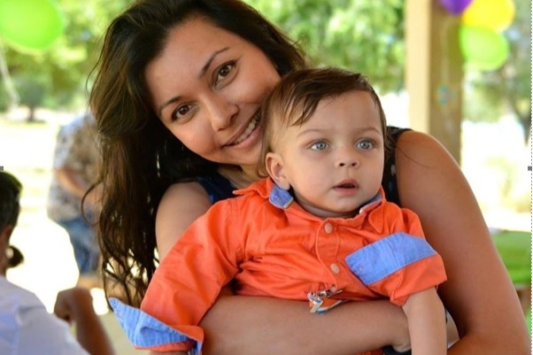 Ishika Paul's son's education fund photo