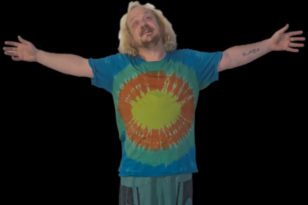 50450546_159749638516691_r.jpeg