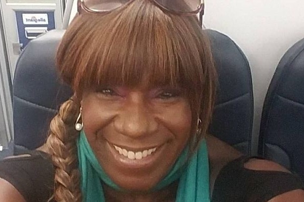 Out of work expat raising funds 4 rent 2 keep apt. photo