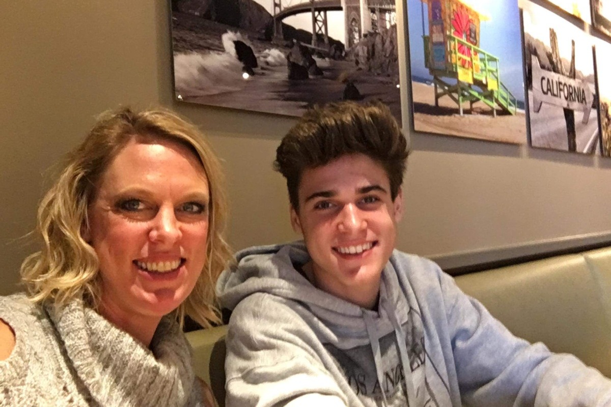 Mary Knecht Medical Fundraiser photo