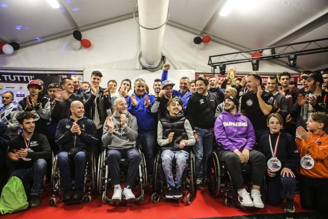 Un piccolo aiuto per Riders4Riders photo