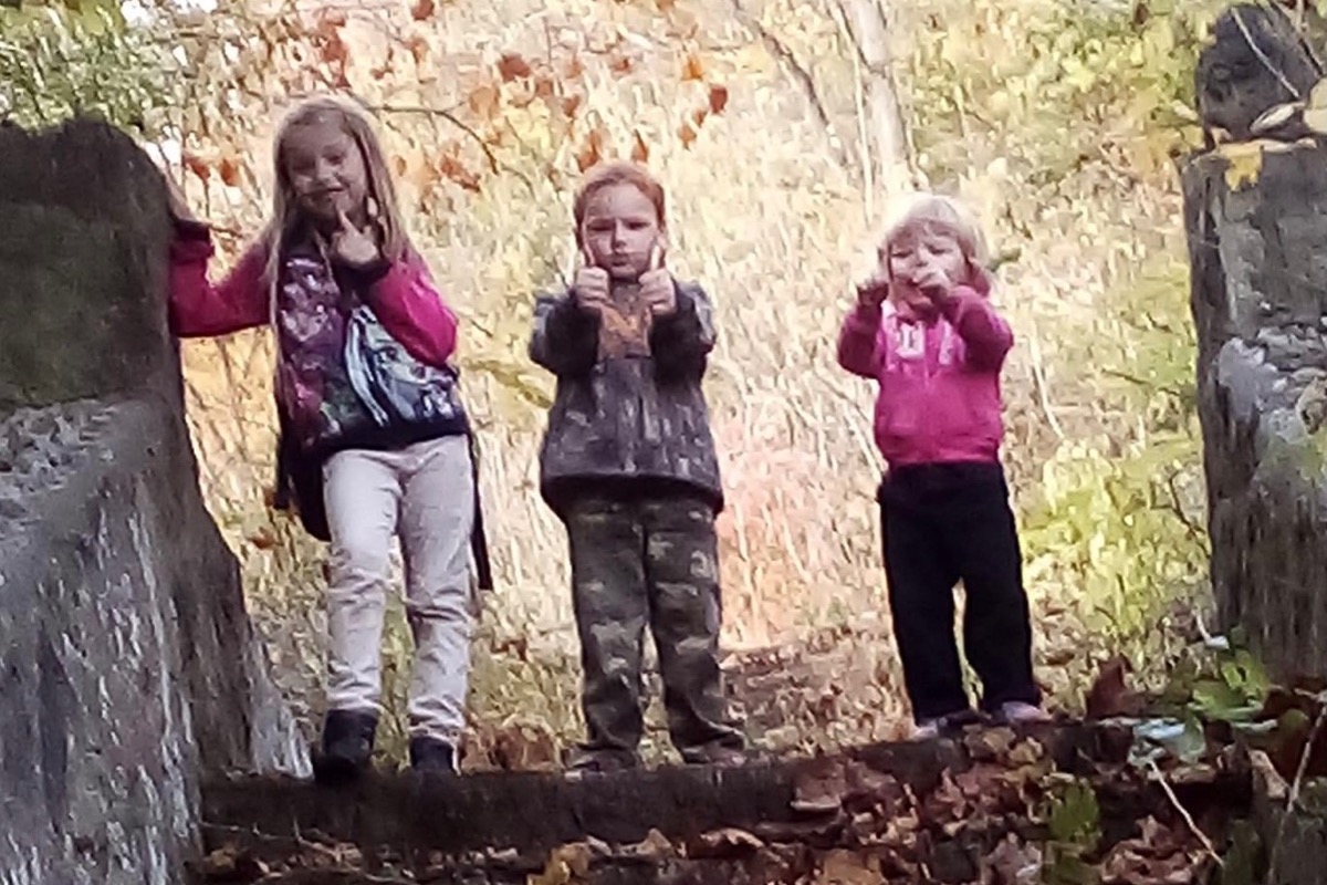 Single father & kids lost everything in house fire photo