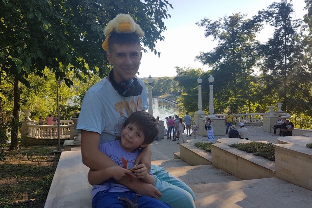 54775544_1613813192355783_r.jpeg
