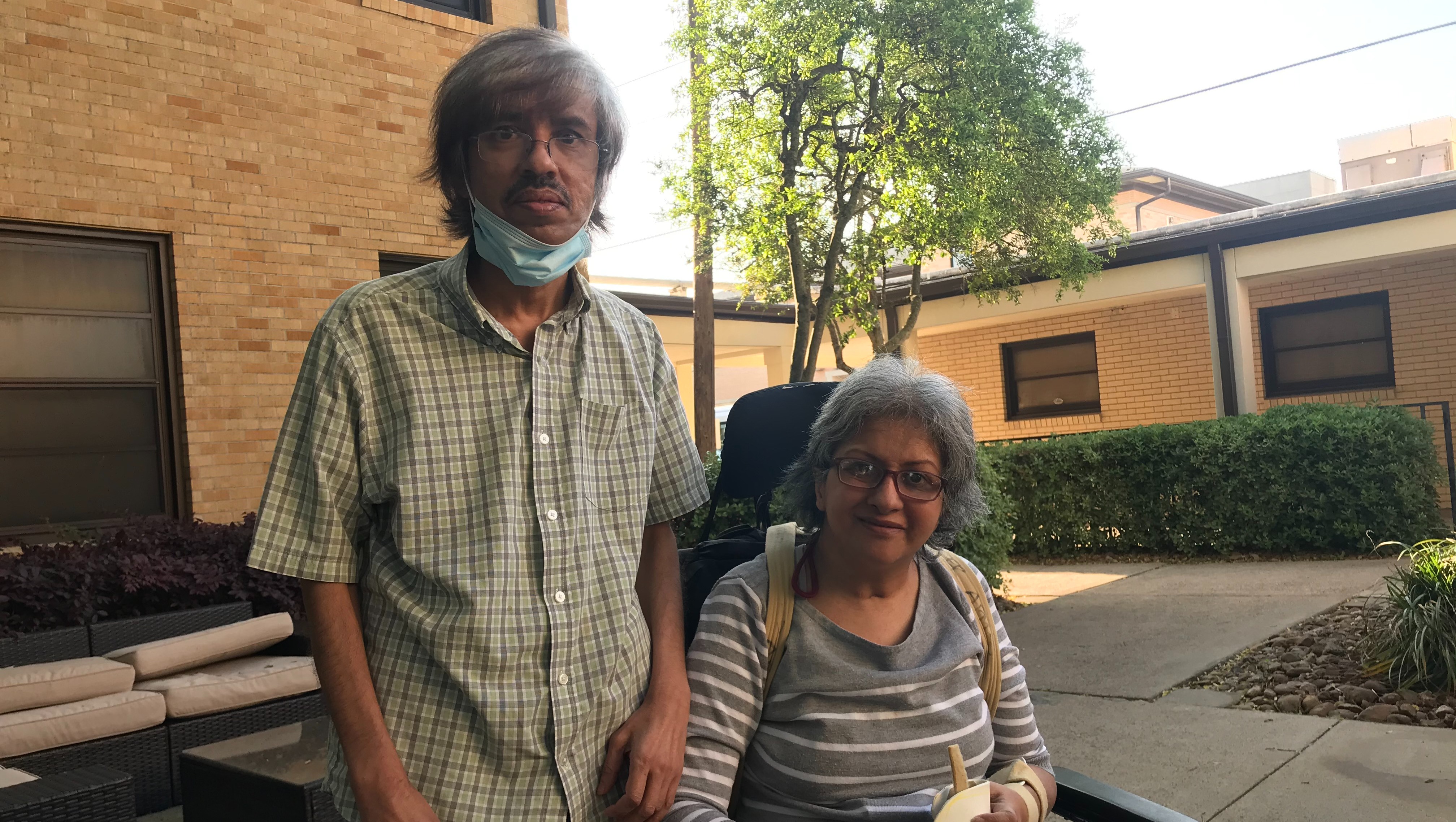 Support the Farah Ahmed and Safi Khan Family photo