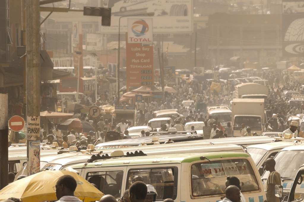 Fundraiser for Houston Uganda by Hadrien Picq Let's ship a