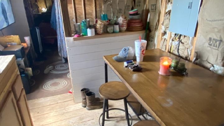 Help Tara finish her house photo