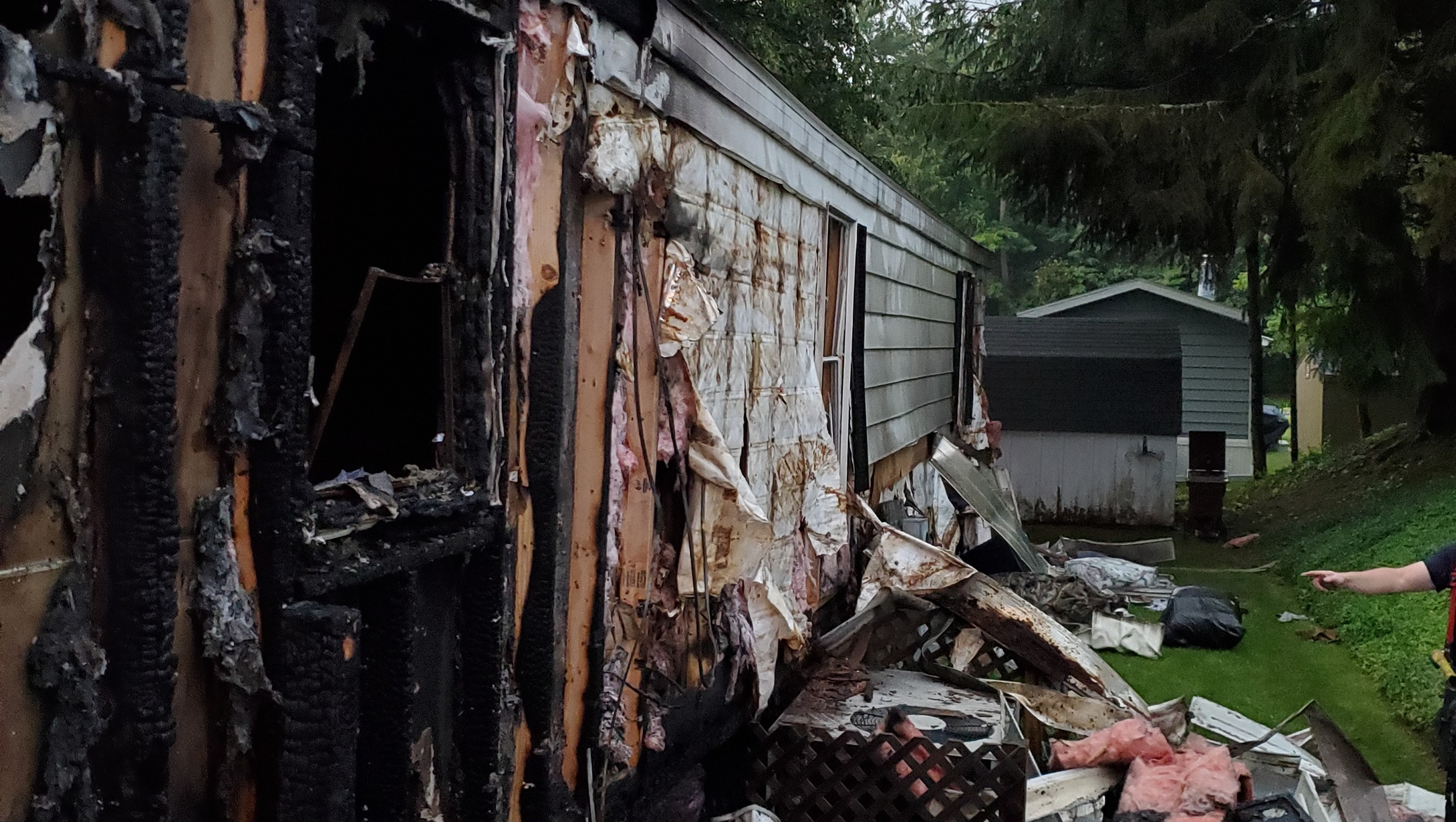 Help Linda after losing home to fire photo