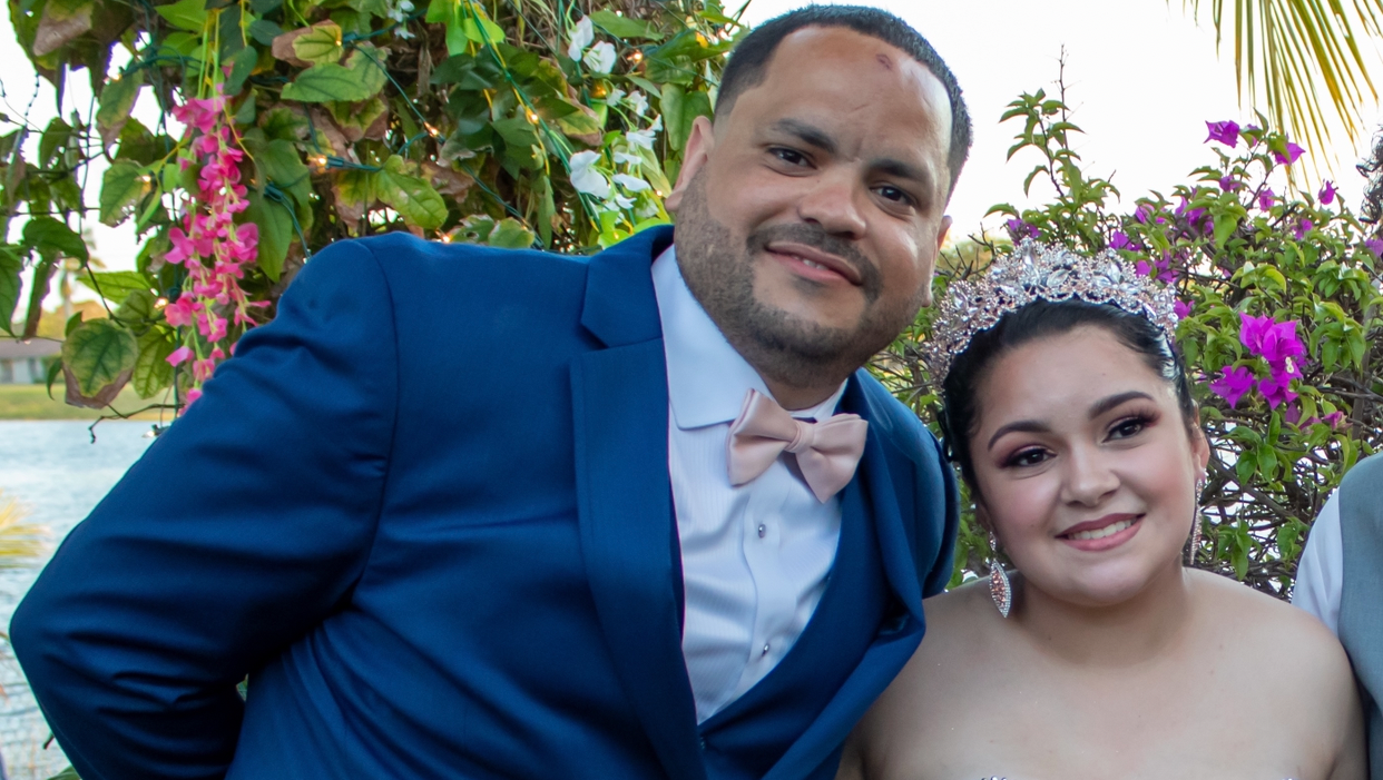 Help us in honoring Davier Diaz photo