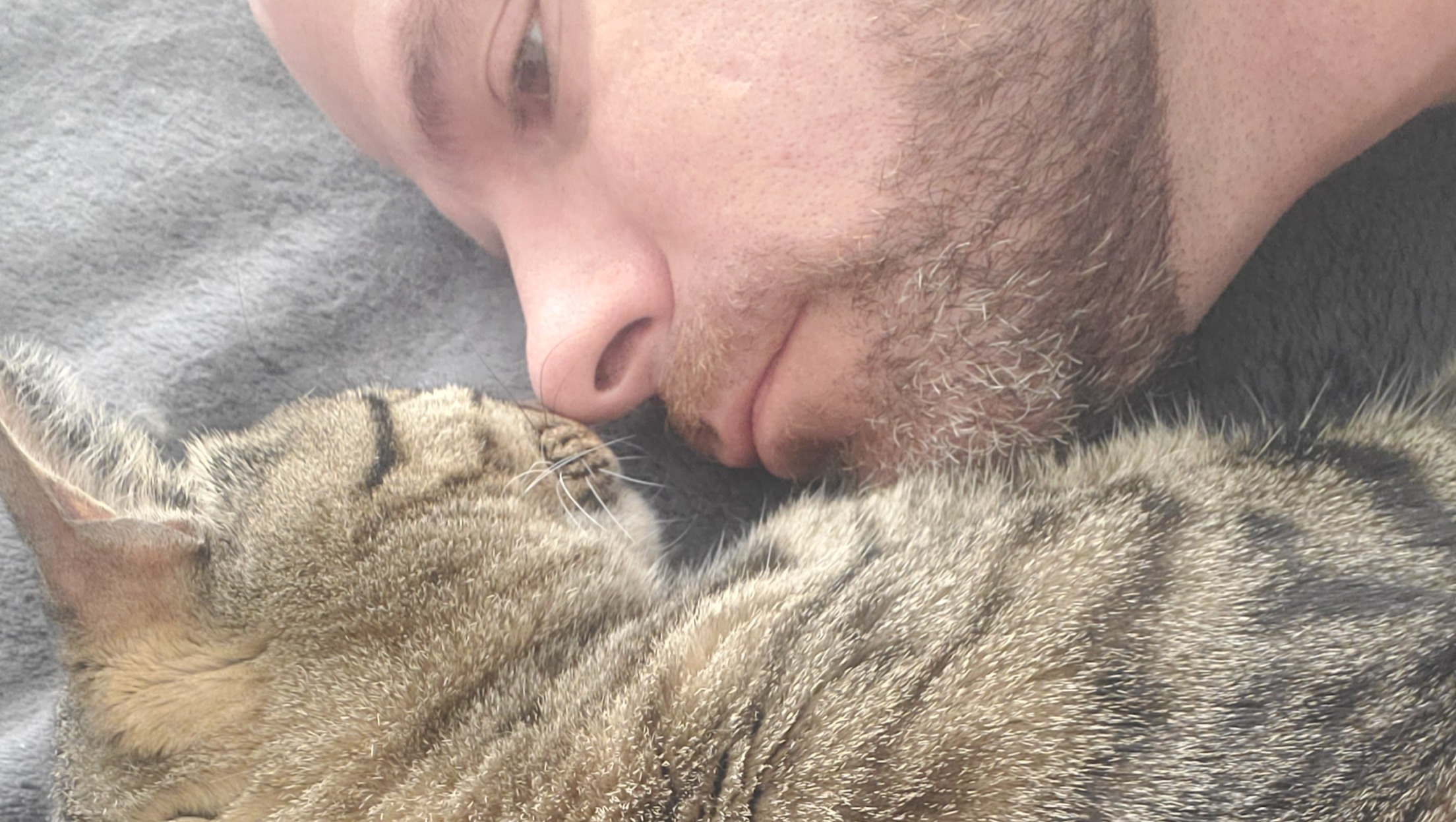 62439411_1641492107683238_r.