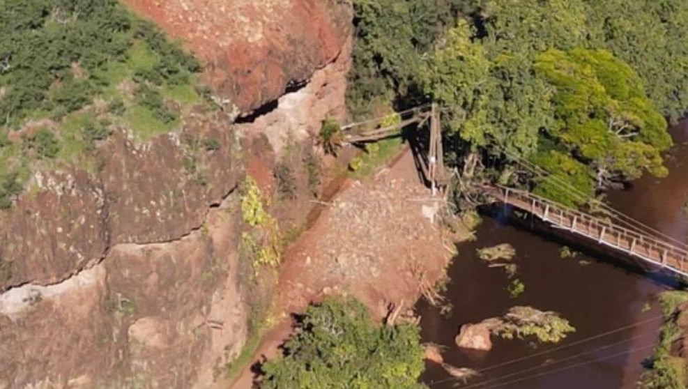 Fundraiser by Michelle LogliaSchmidt Waimea Valley Landslide