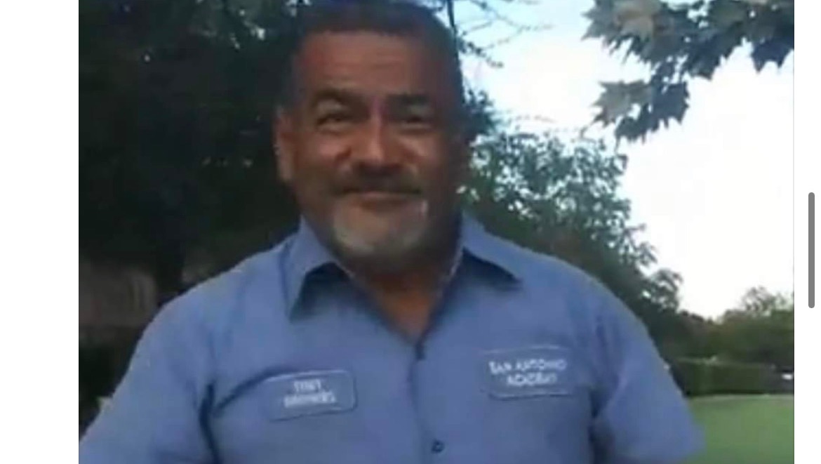 Help Mr Tony Aguilar’s family photo