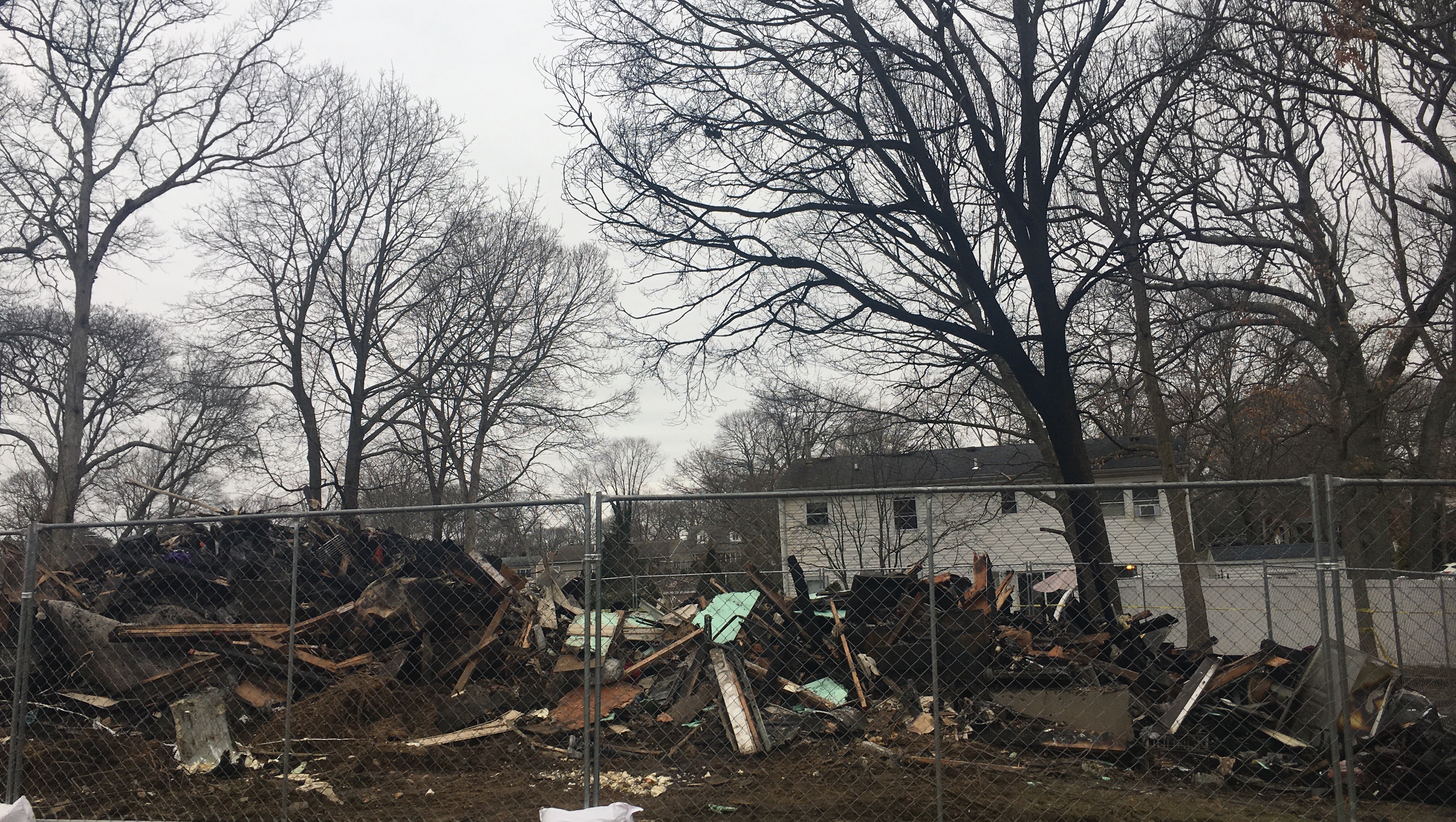 Courtney Rizzo Fundraiser by Courtney Rizzo : Help my Parents whose home burned down