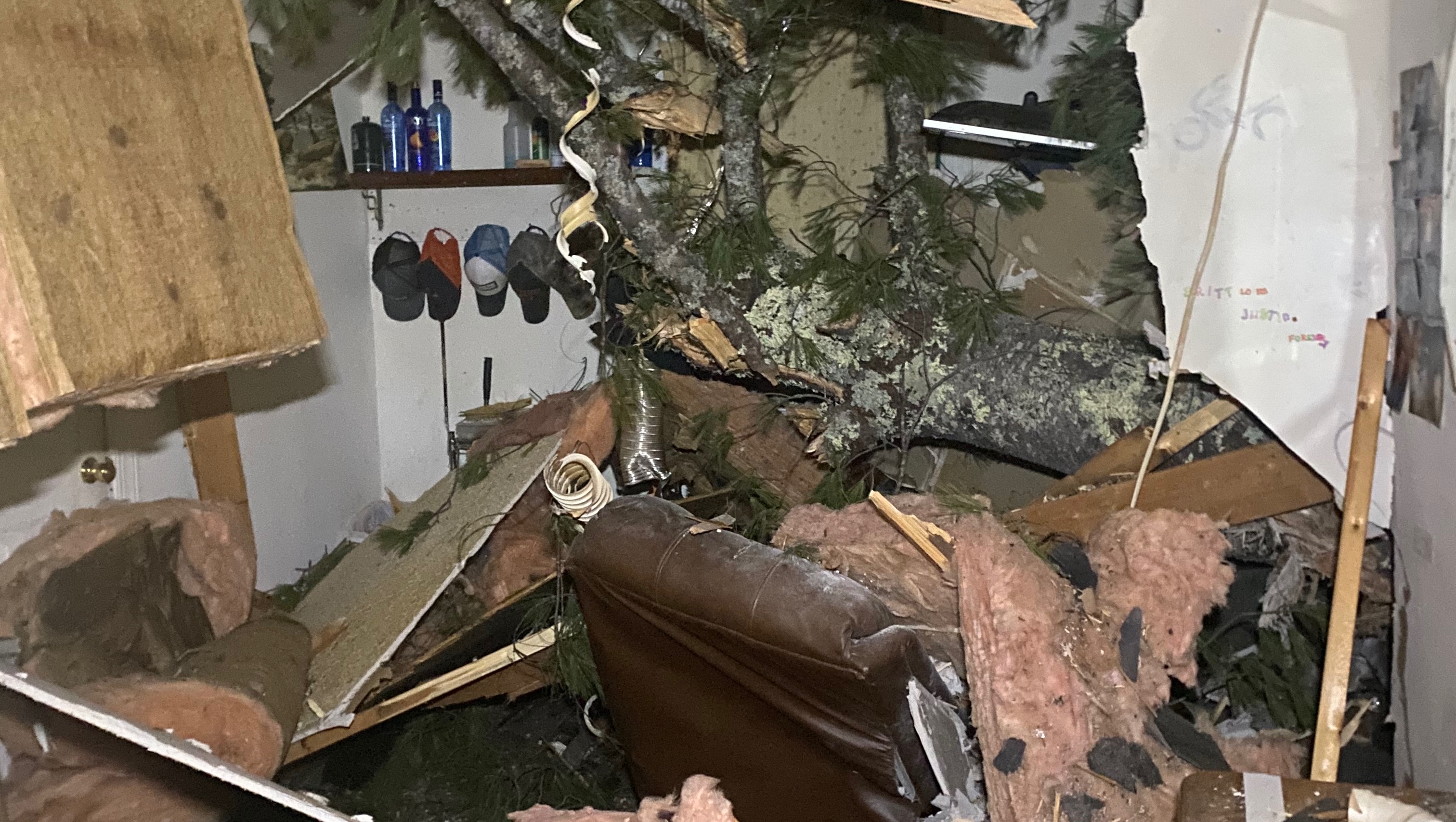 Fundraiser by Melissa Landrum Family’s house destroyed by tree. No insurance.