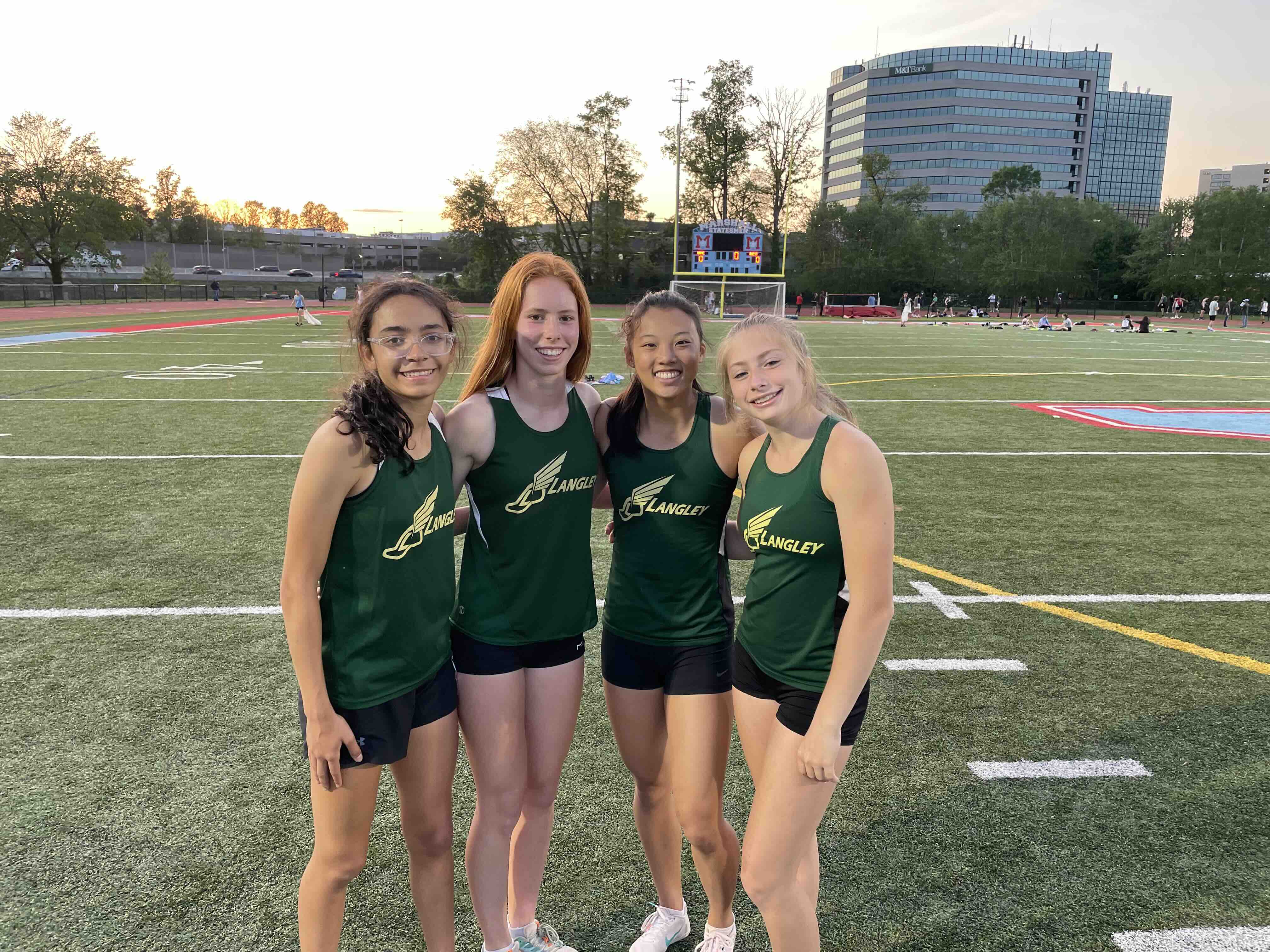 Inzamelingsactie voor Langley Track Athletes Traveling to Nationals van