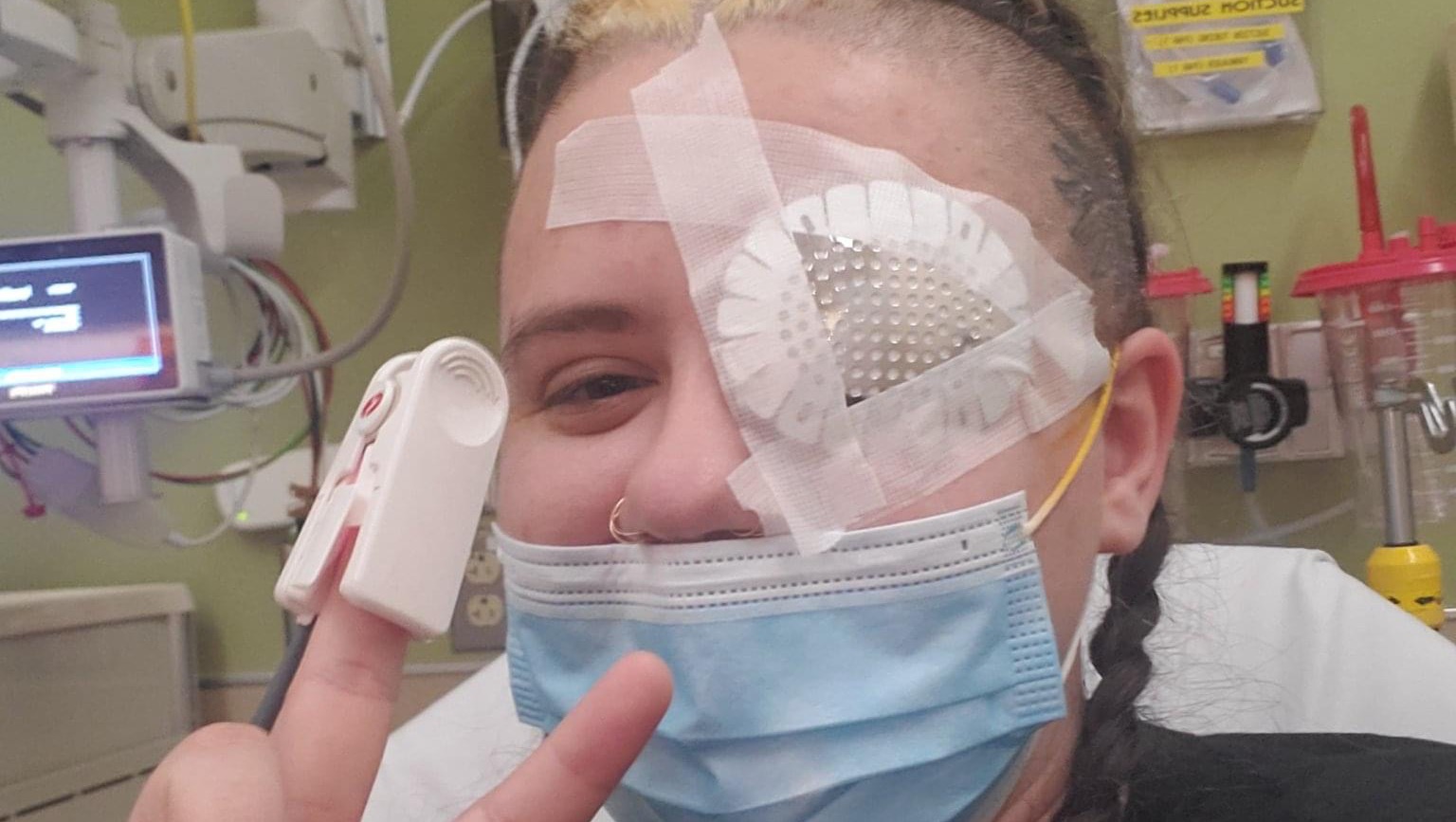 Help Lain(E) with their medical expenses! photo