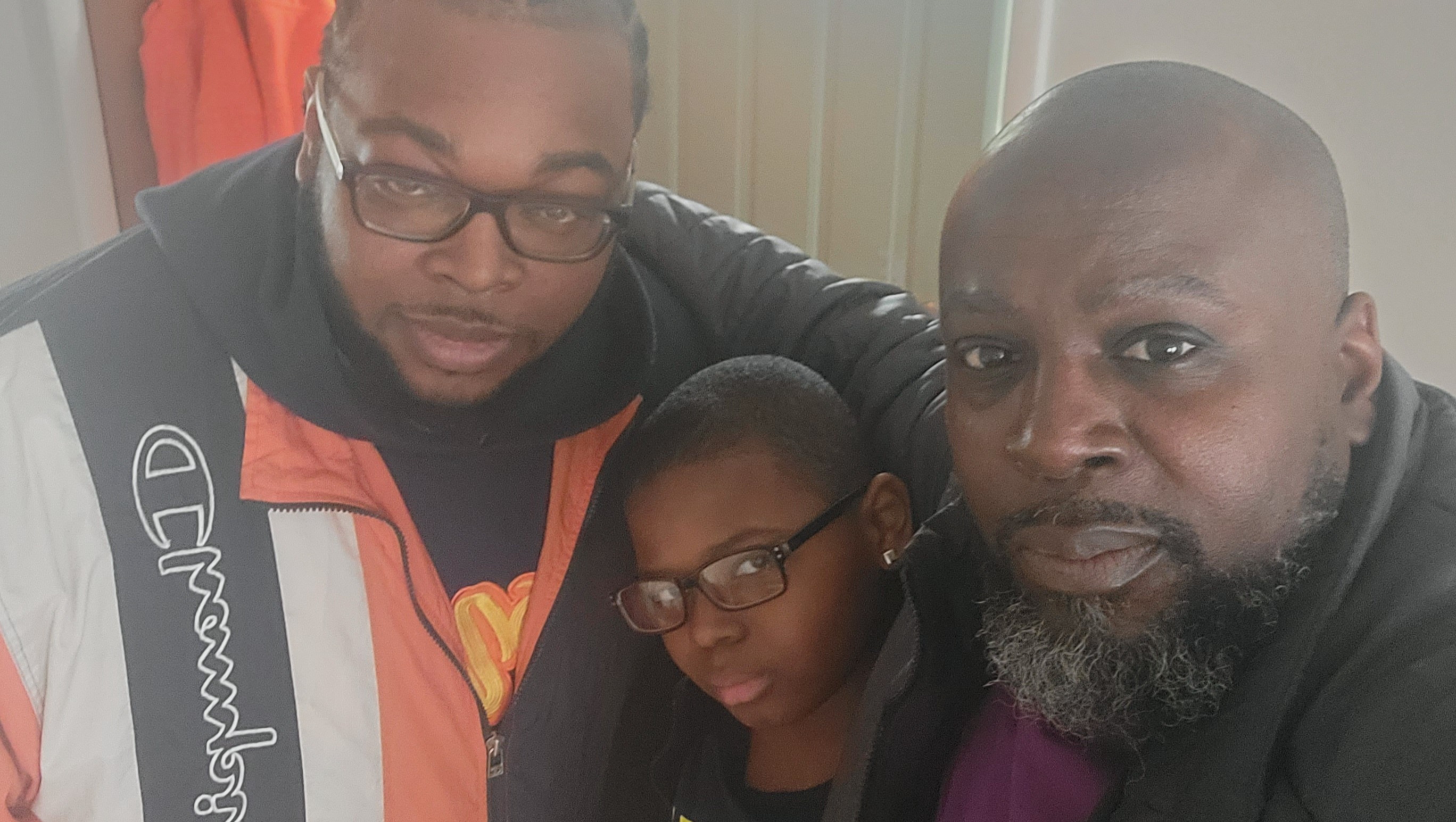 Help our community member get back on his feet photo