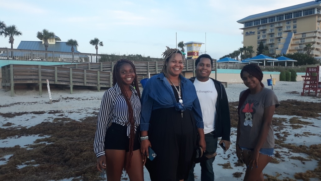 Fundraiser for Tiye Pryor by Aja Hooks Help a family in need