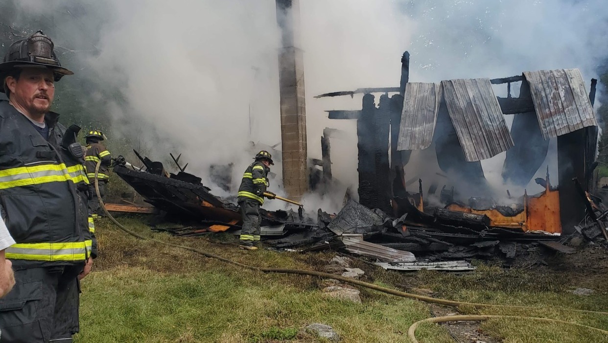 Fundraiser for Vanessa Schoonover by Becki Boyd : Help rebuild Schoonover  home, image size:1242x701