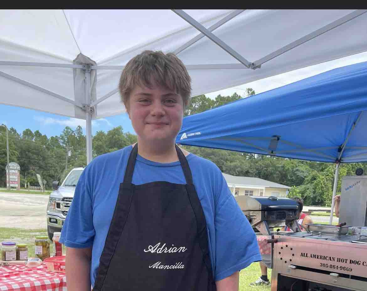 Help me raise money up for my own food truck photo