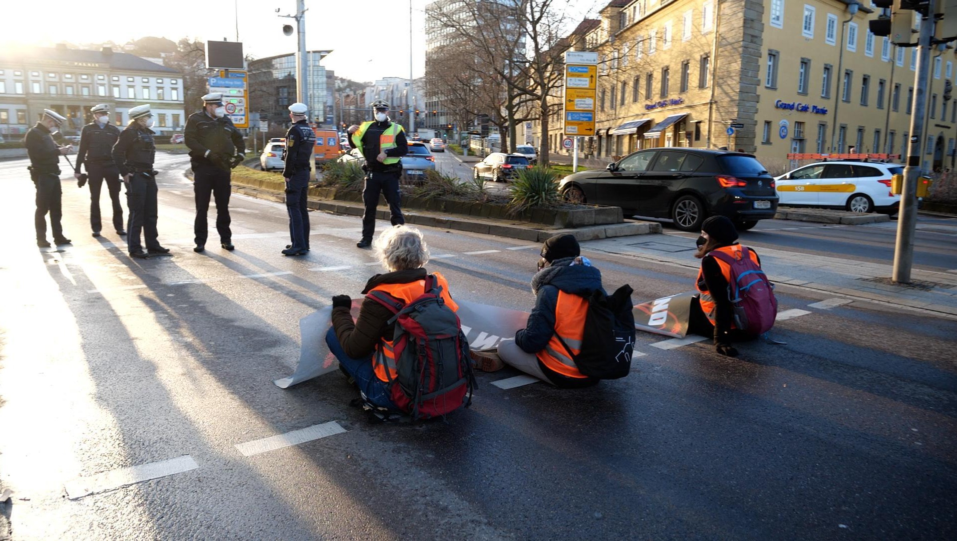 Donate to Strafe für Klima-Blockade - Spendenziel erreicht, organized by Friederike Benjes