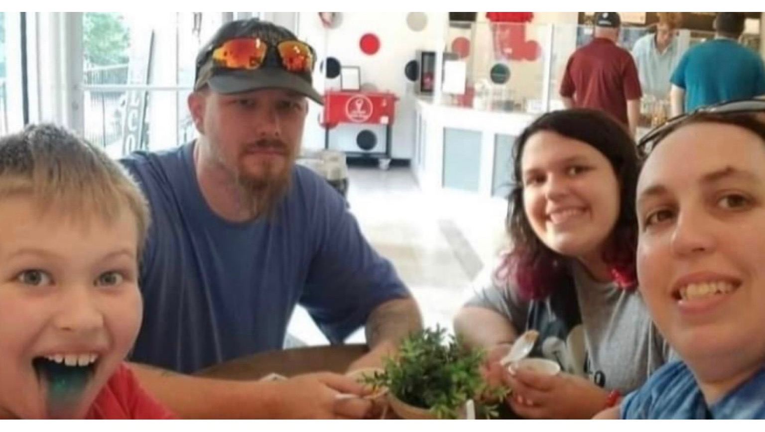Family of Thomas Hawk—Amanda, Mackenzie and Eric photo