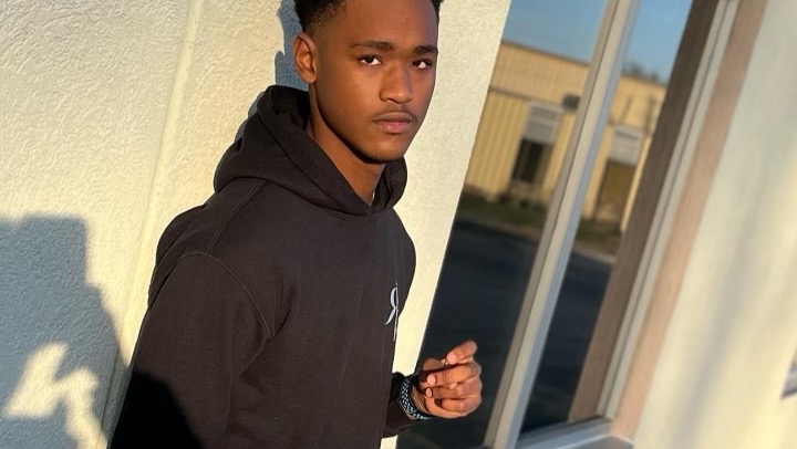 High School Boy lost his Mother & Sister in Fire photo