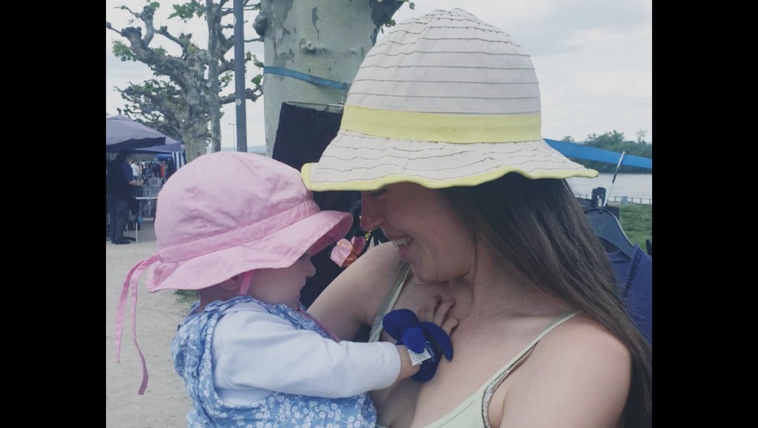 Emilia ♡ Krebstumor und Osteoporose mit 1 Jahr photo