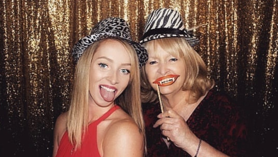 Help with my mom’s funeral expenses photo