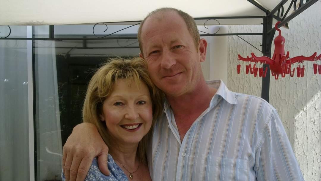 fundraiser-by-caroline-evans-please-help-sue-have-a-final-family-reunion
