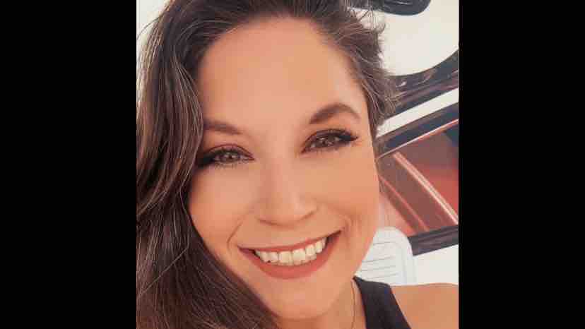 Help Vanessa start over photo