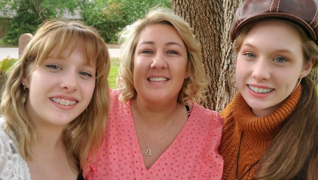 Lauren Beaty and her girls need our help! photo