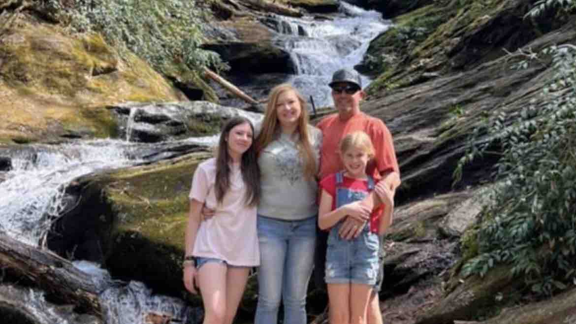 Fundraiser for Crystal LaMotte by Erika Tyner Help the LaMotte family!