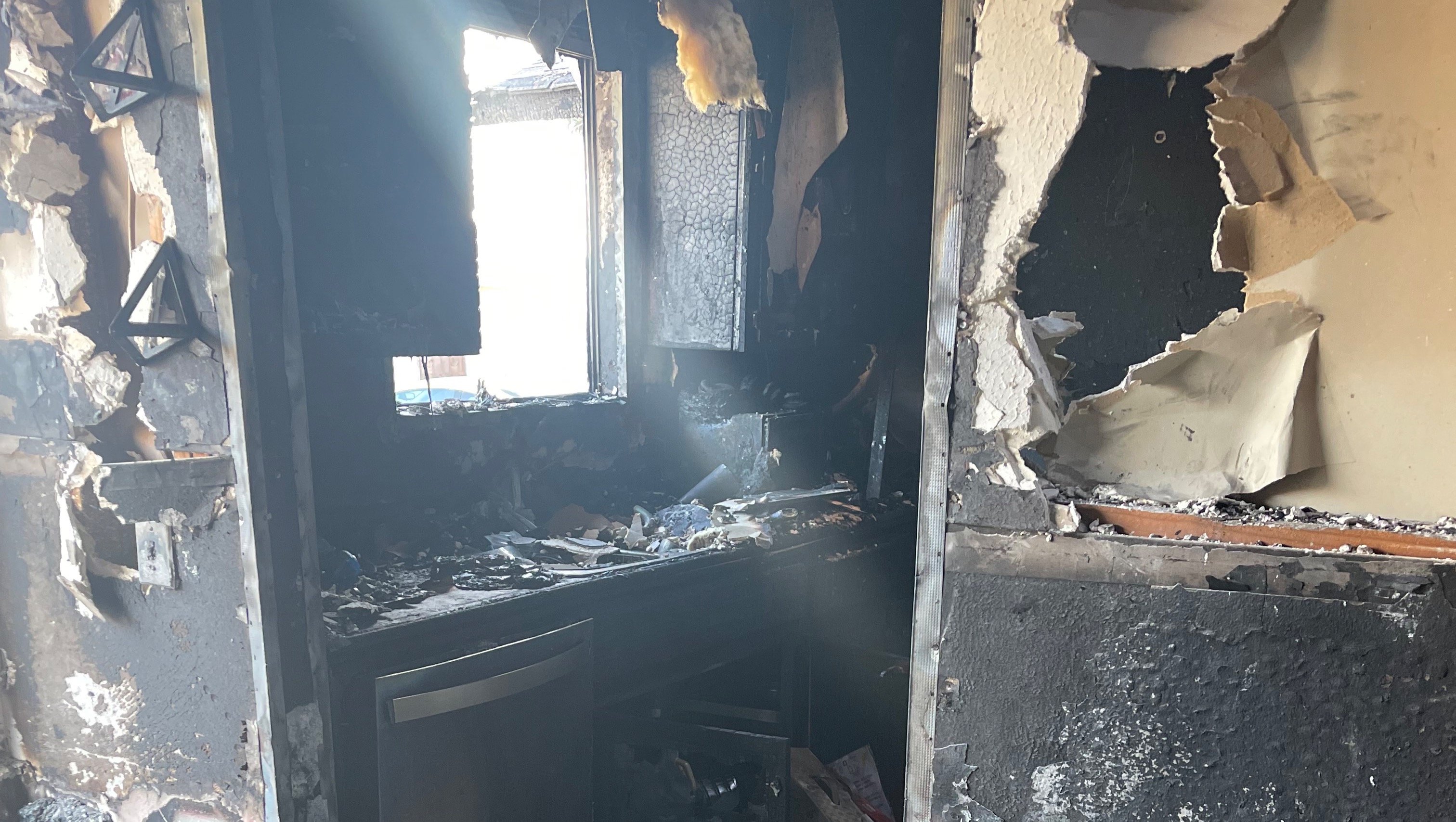 Fundraiser by Karen Paniagua : Family of 5 lost their home due to fire.