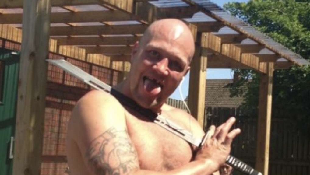Russell Diggin Fundraiser for Daisy Diggin by Russell Diggin : The Legend Kevin Harris