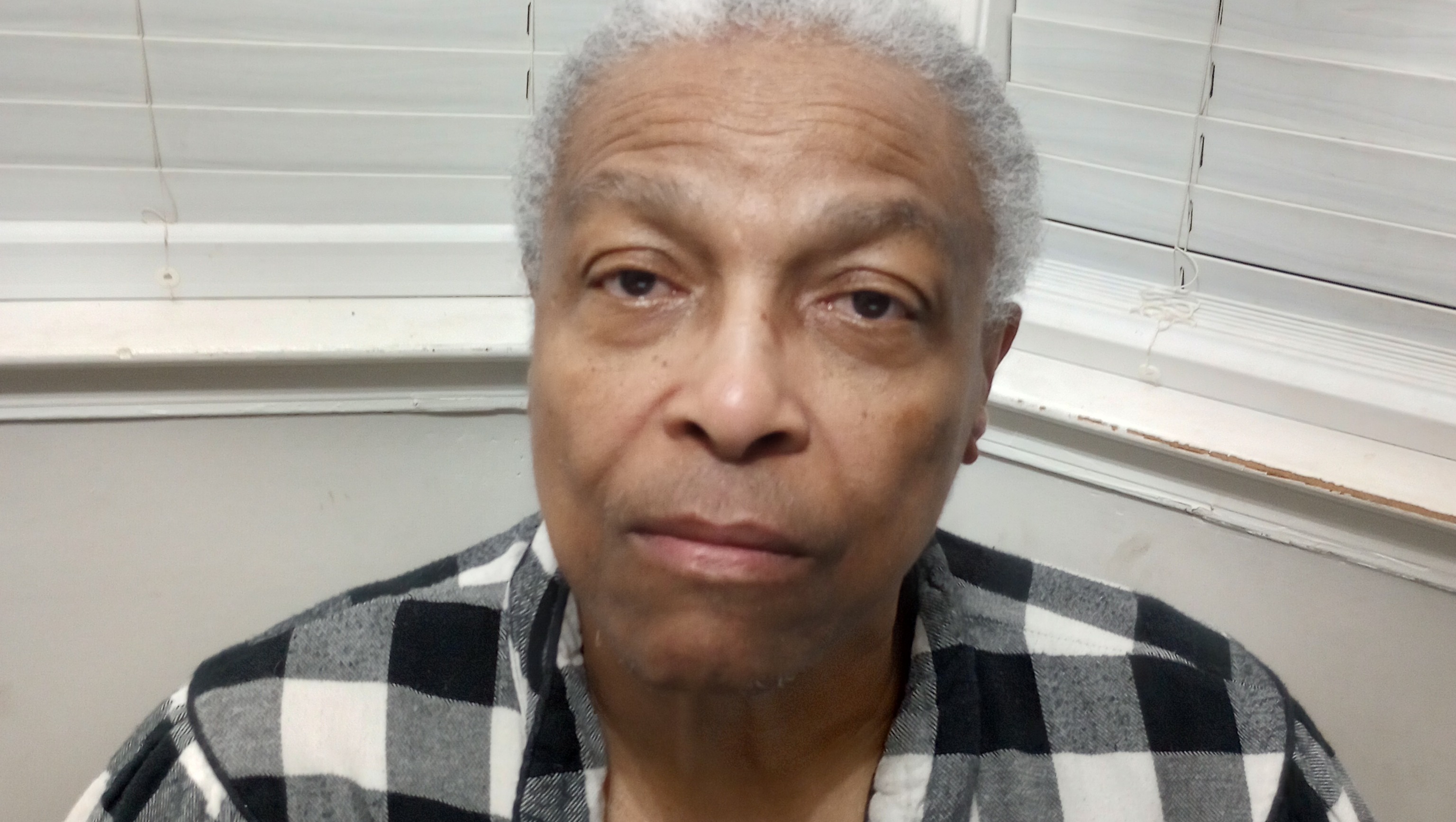 Breaking News: Glenda Lewis And Her Cancer Battle - 8rfcz0w