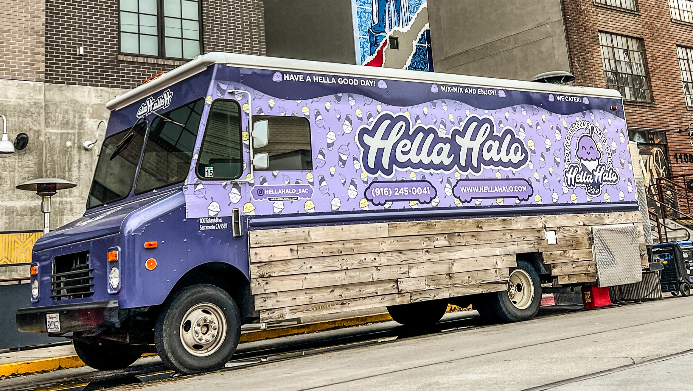 Hella-Halo Foodtruck heavy repairs. photo