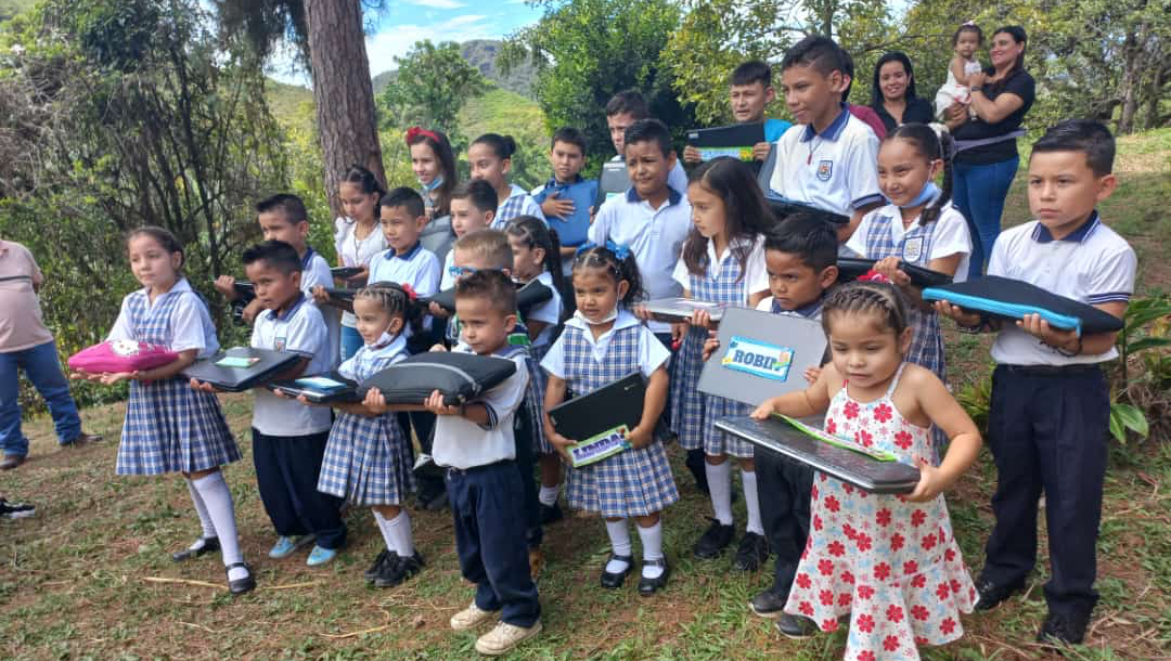 Donate to Transforming Rural Lives Through Digital Access, organized by Nidia Dussan