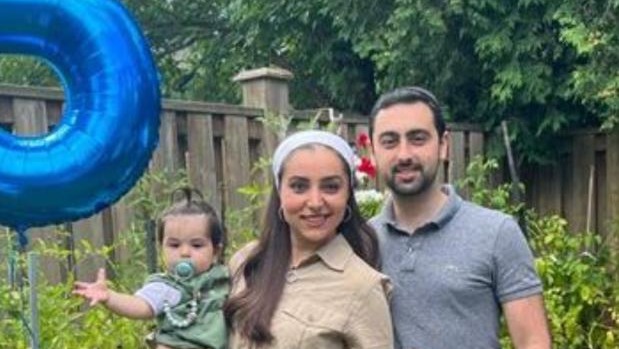 Family of 5 homeless over night photo