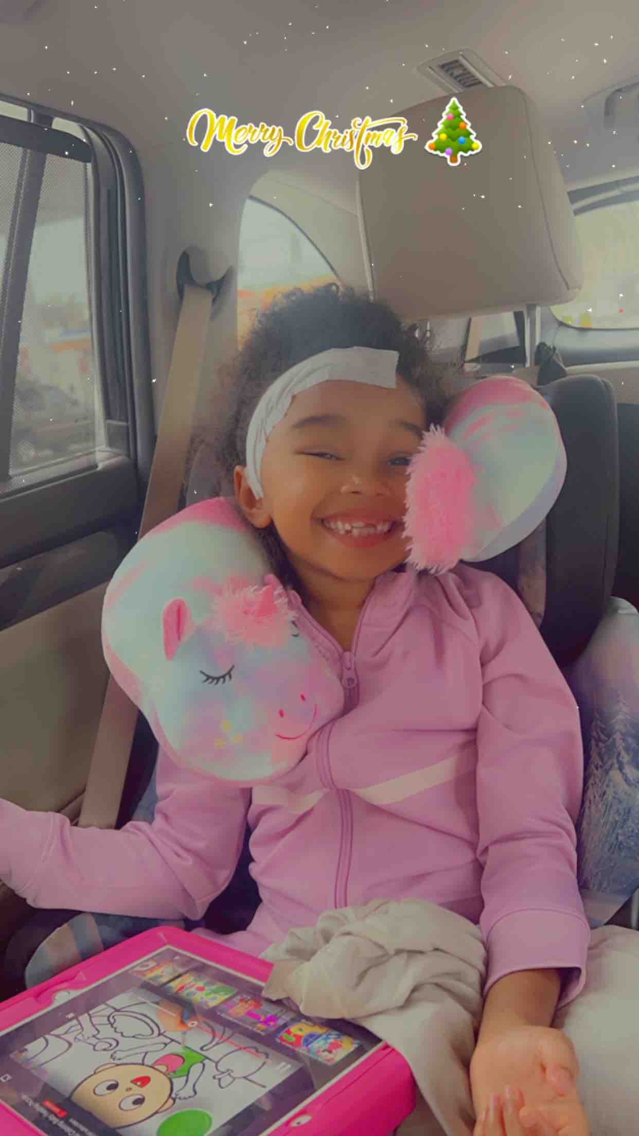 Cassandra Davis'S Instagram: Family And Friends - 1mp4qgt
